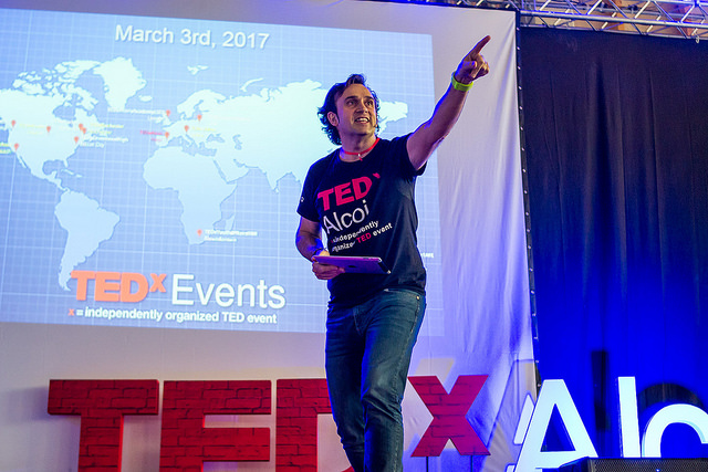 International TEDxWave | Pedro Mondéjar